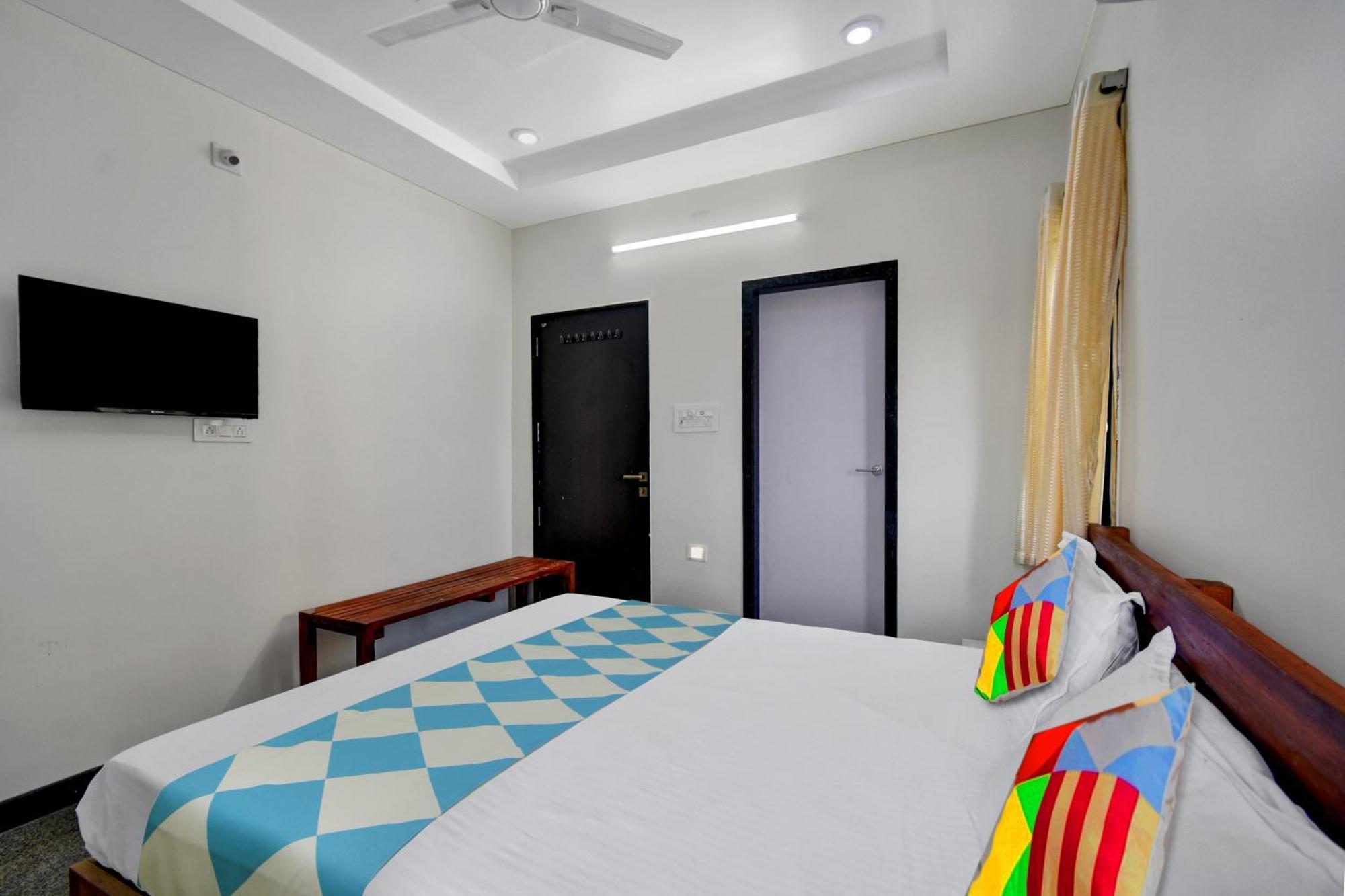 Oyo Home Msr Guest Inn Homestay نيلور المظهر الخارجي الصورة